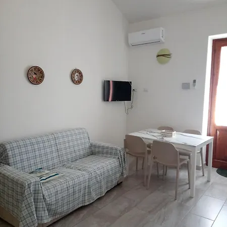 C Di Vico Martiri Apartment *